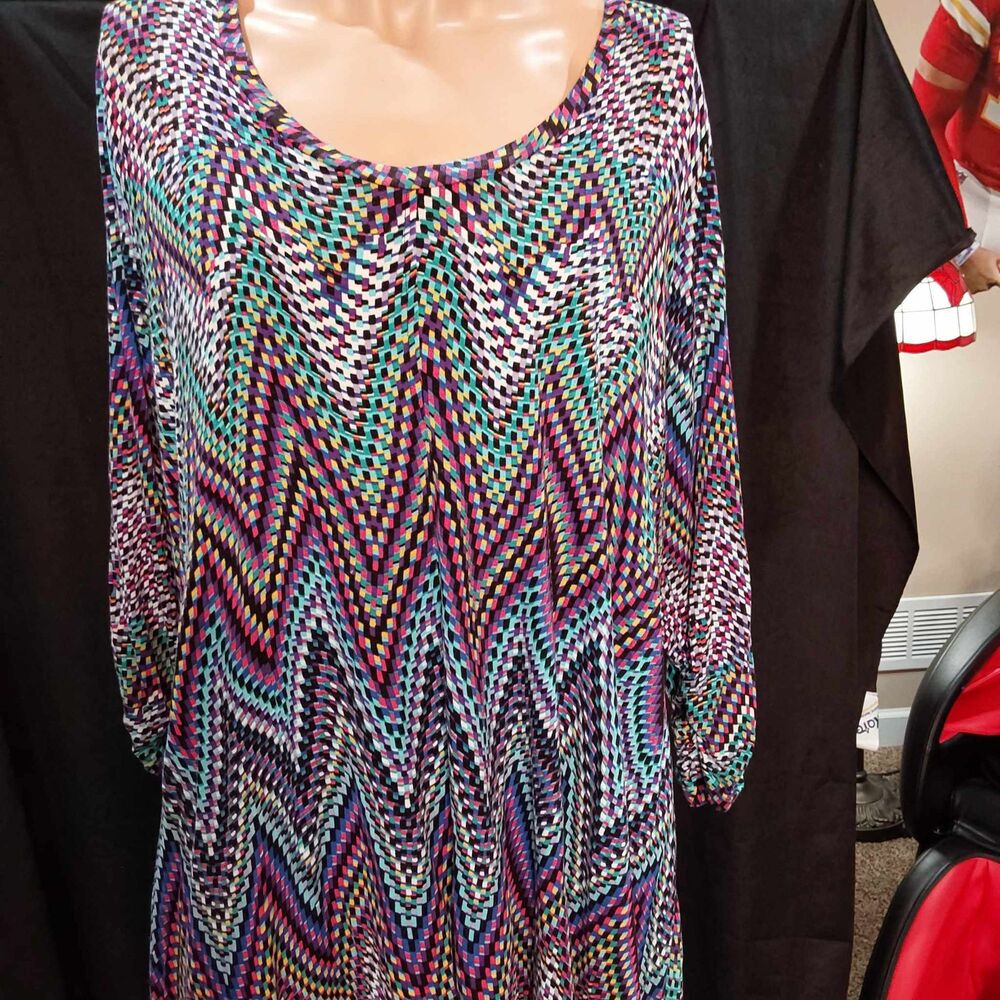 Premise Multicolor Top with Shark Bite Hem - Size XXL